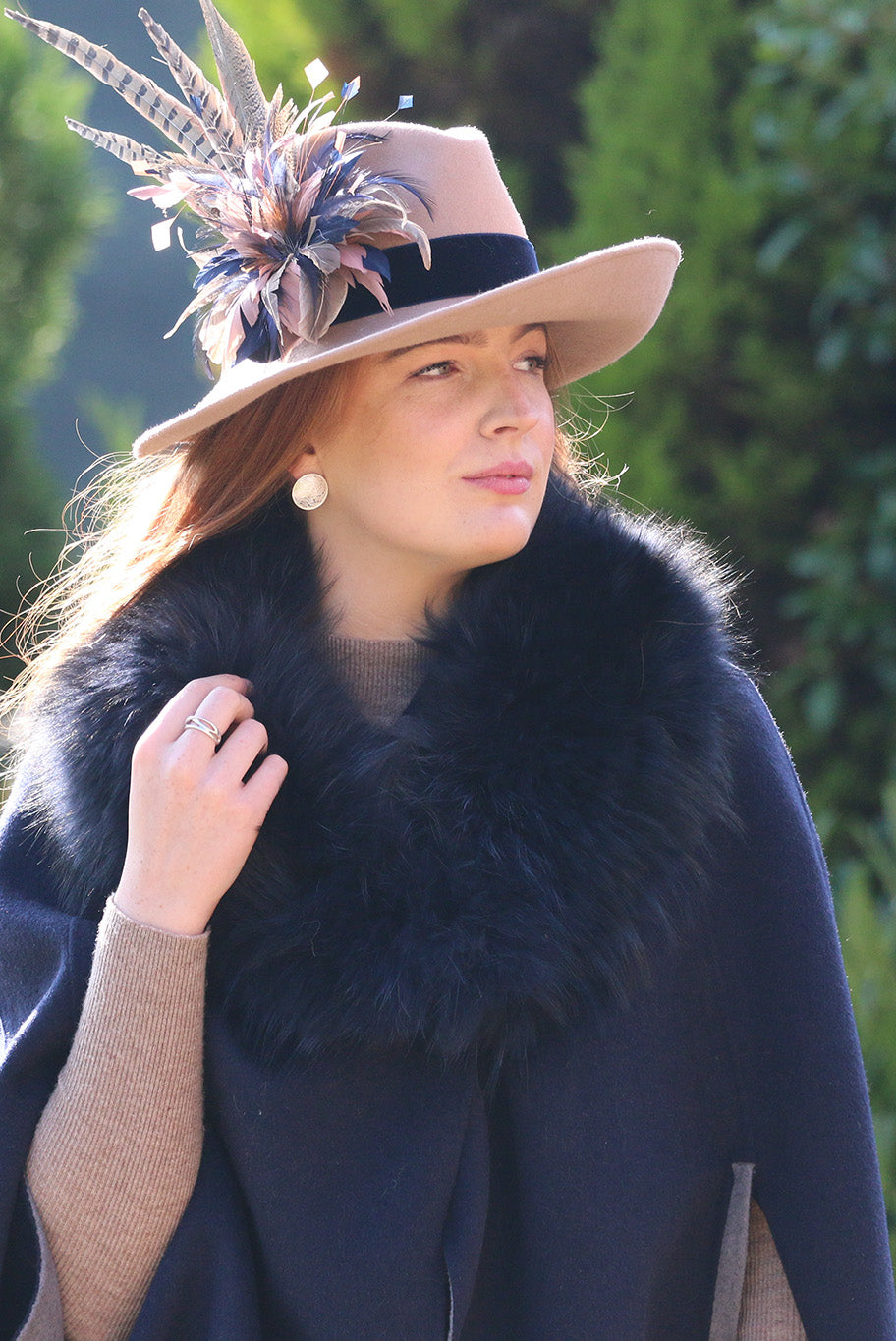 Reworked deluxe Navy coloured fur collar