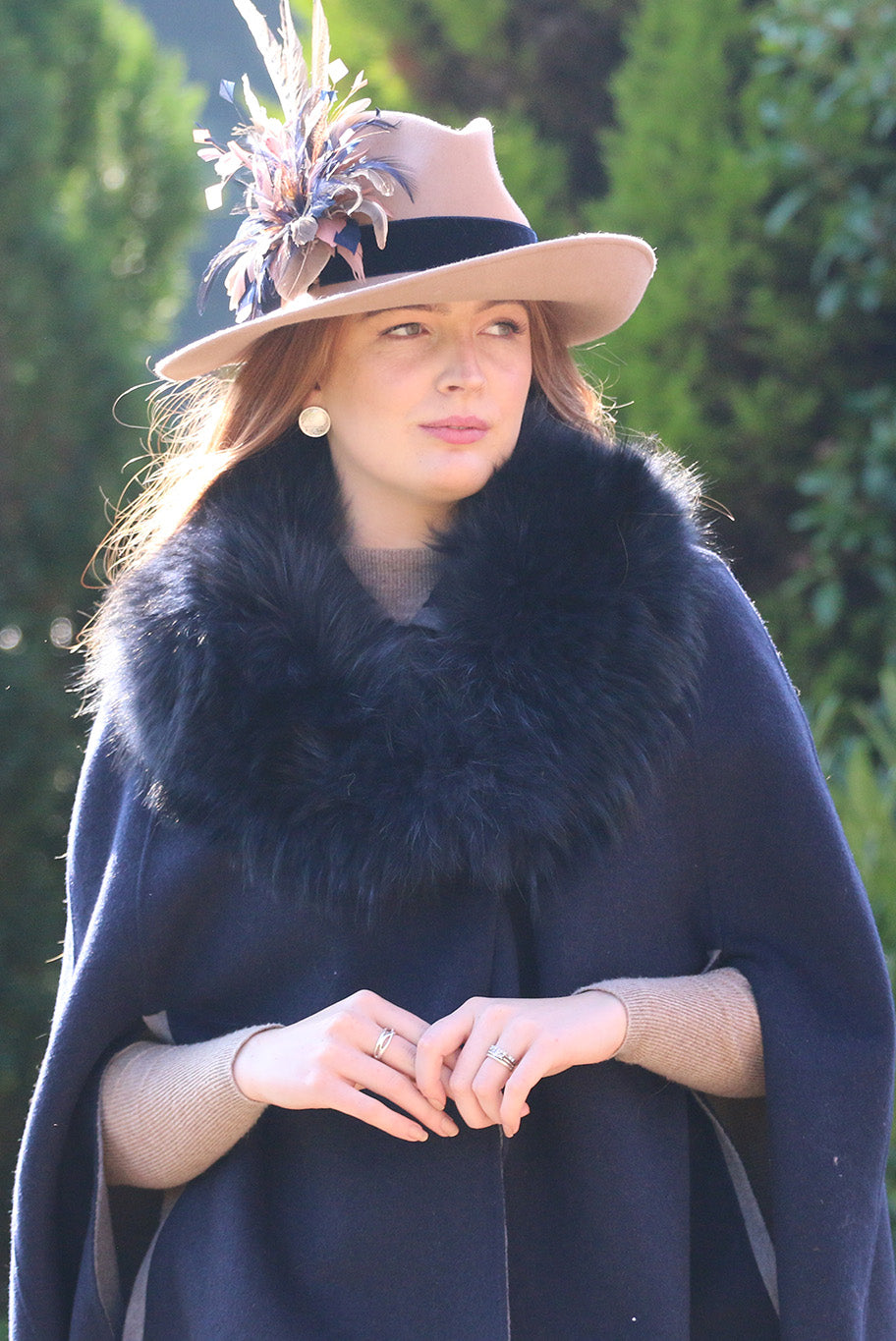 Reworked deluxe Navy coloured fur collar