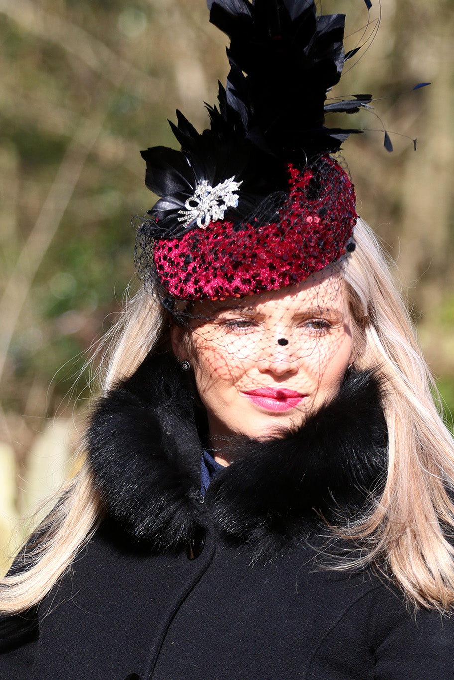Sequin Fascinator with Game Feather display
