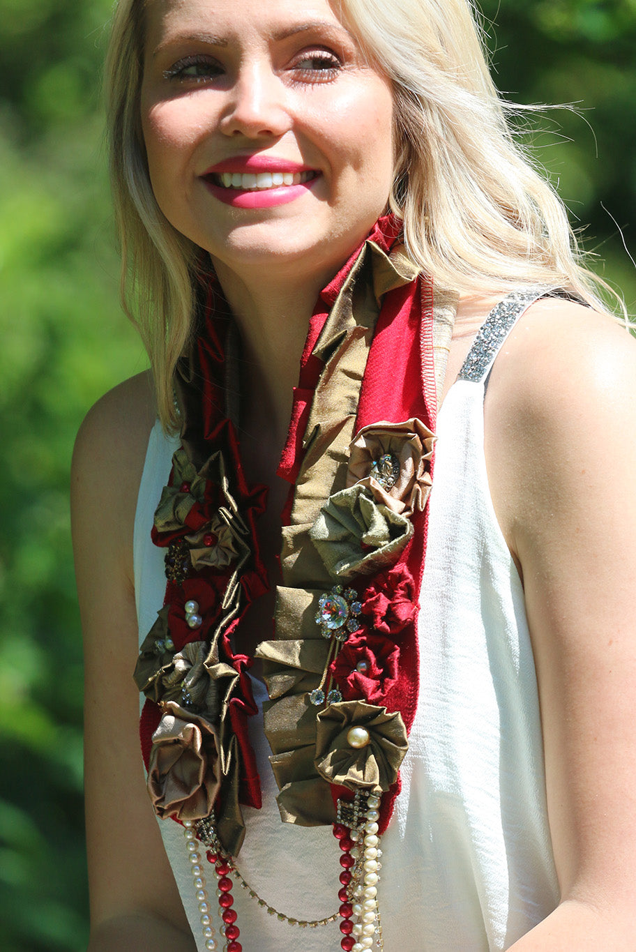 Bridgerton Collar in crimson and tan