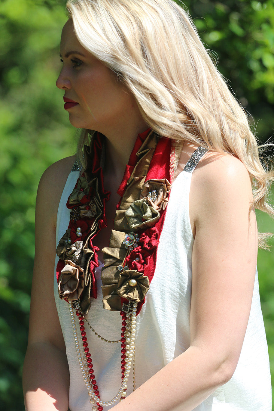 Bridgerton Collar in crimson and tan