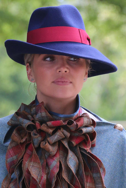 Fedora side sweep hat in navy