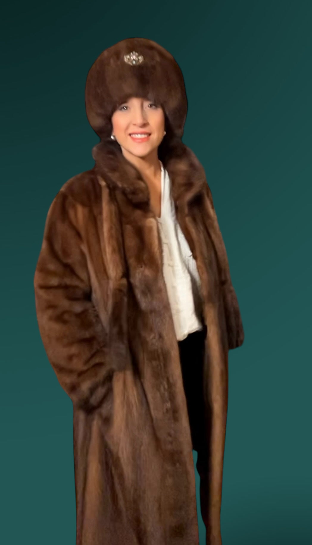 Beautiful vintage saga coat with matching headband