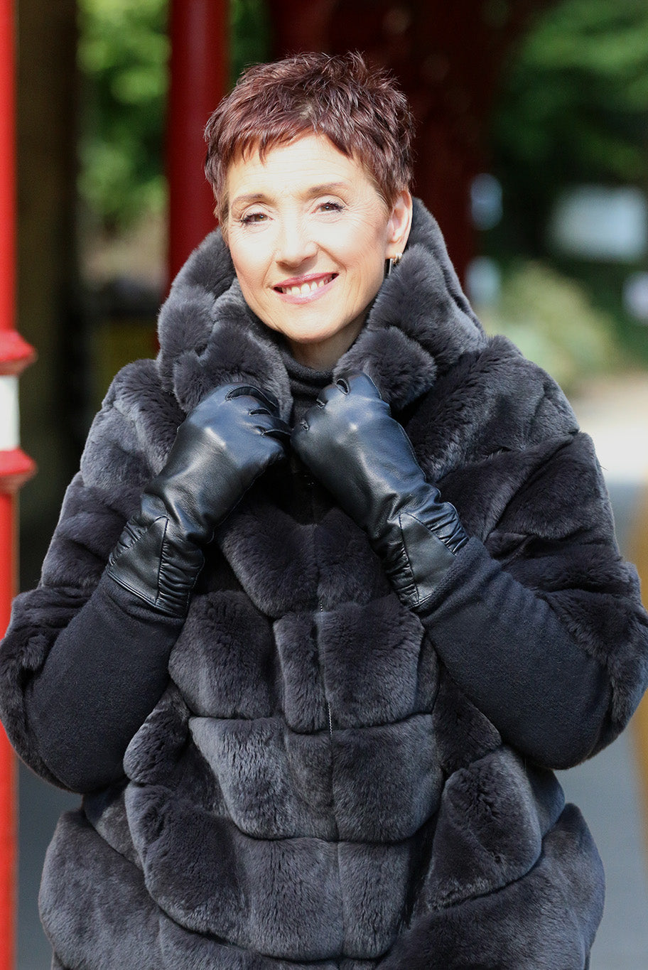 Rex chinchilla jacket with hood in black