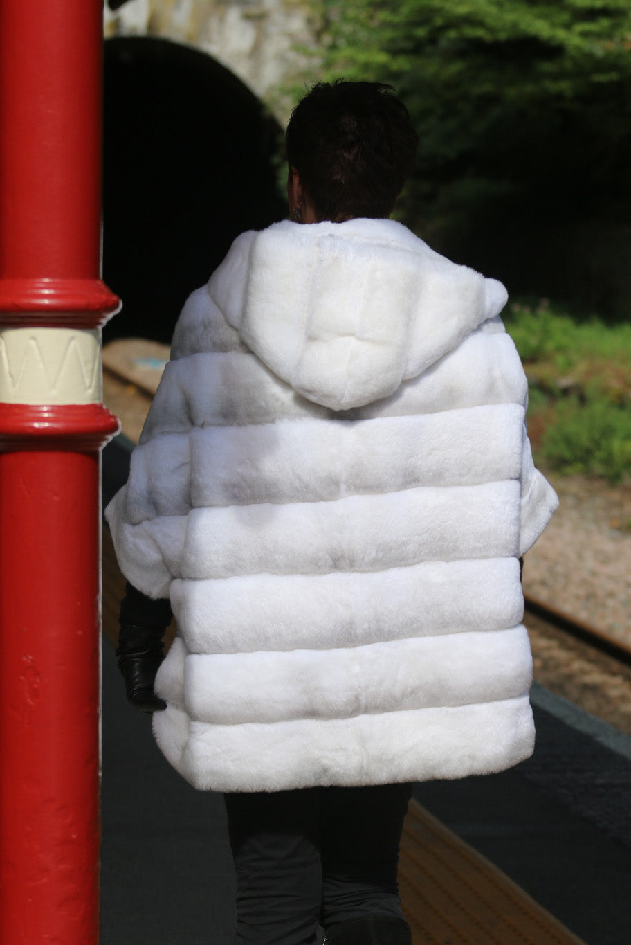 Rex chinchilla jacket with hood in white