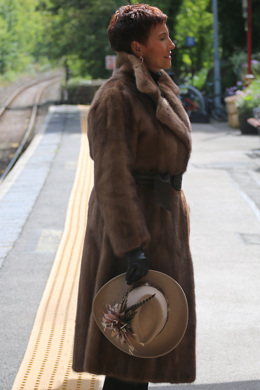 Vintage Saga sable coloured mink coat
