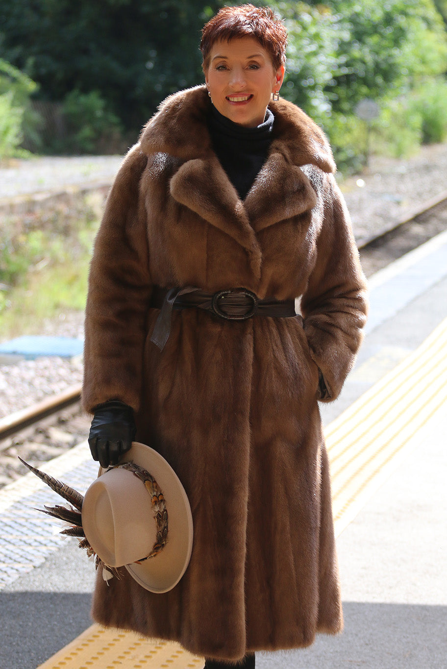 Vintage Saga sable coloured mink coat
