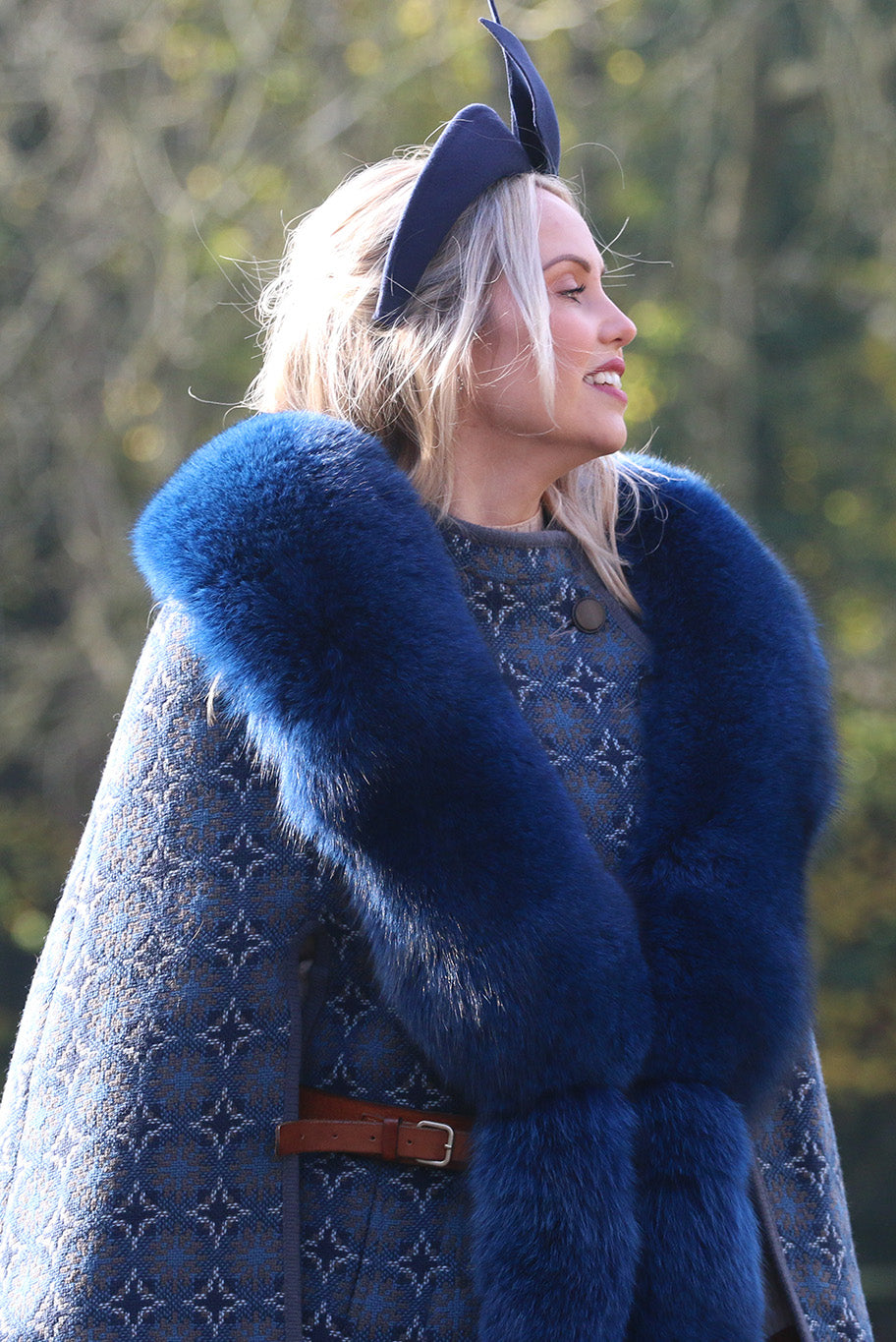 Vintage Saga navy fox fur wrap