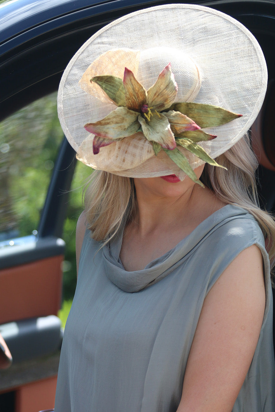 Summer Headpiece in Cream with tropical flower detailing