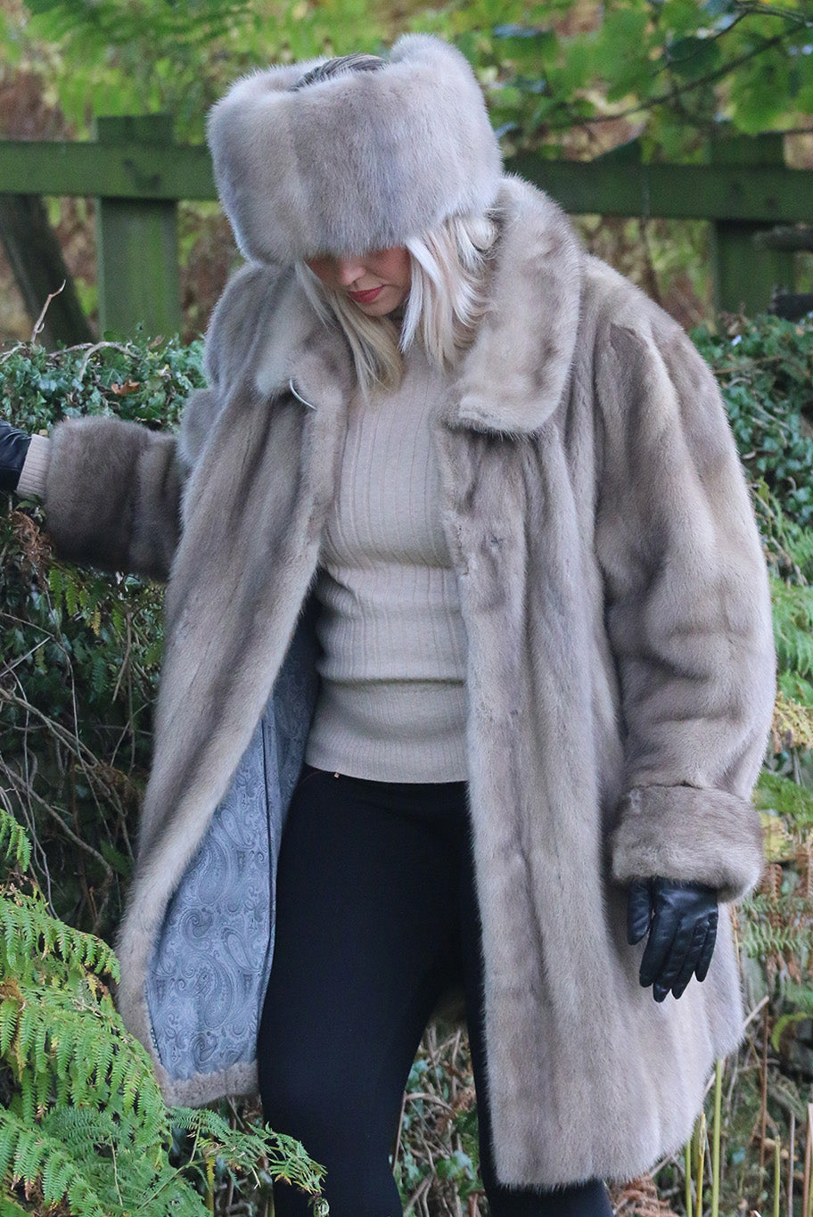 Vintage sapphire mink Fur Coat