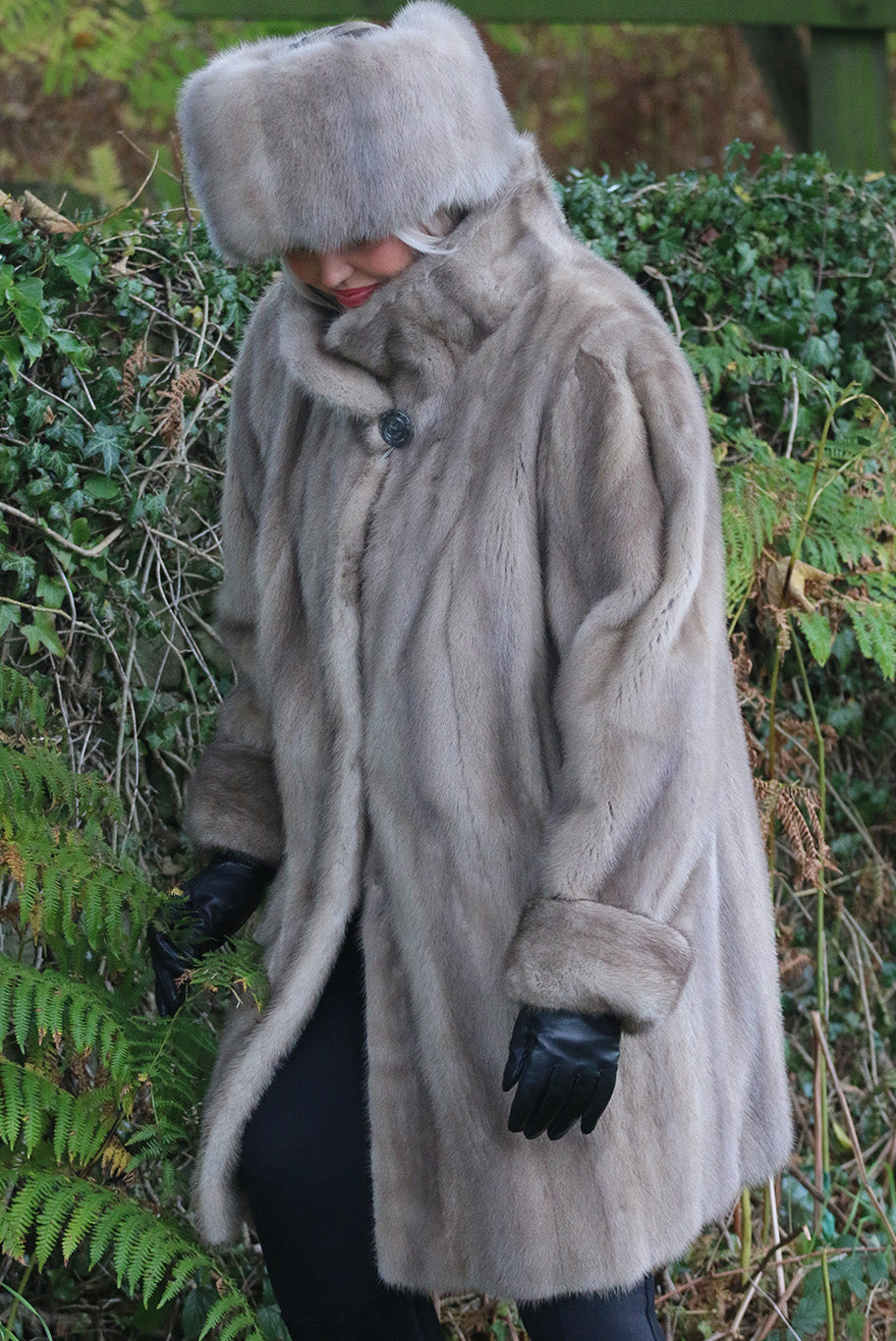 Vintage sapphire mink Fur Coat